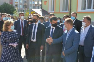 Робоча поїздка  Голови Верховної Ради України Дмитра РАЗУМКОВА 
до Чернігівської області.

Ознайомлення з роботою дошкільного освітнього закладу № 3 – «Дитяча Академія»
