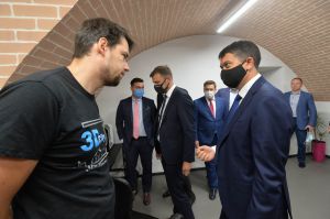 Робоча поїздка  Голови Верховної Ради України Дмитра РАЗУМКОВА 
до Чернігівської області.

Ознайомлення з роботою Центру підтримки підприємництва, інновацій та стартапів
