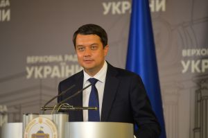 Брифінг голови ВР України Дмитра Разумкова