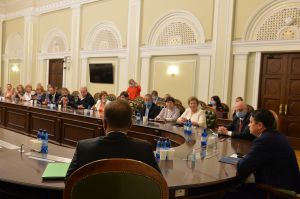 Голова Парламенту Дмитро Разумков вручив Премії Верховної Ради України педагогічним працівникам загальноосвітніх, професійно-технічних, дошкільних та позашкільних навчальних закладів