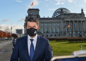 Робочий візит Голови Верховної Ради України Д.Разумкова  до Федеративної Республіки Німеччина. Підхід до преси
