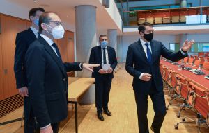 Робочий візит Голови Верховної Ради України Д.Разумкова до Федеративної Республіки Німеччина. Зустріч з Александром Добріндтом