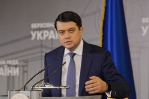 Брифінг Голови Верховної  Ради України Дмитра Разумкова
