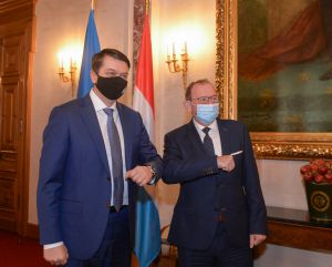 Робочий візит Голови Верховної Ради України Д.Разумкова до Королівства Бельгія, інституцій Європейського Союзу, НАТО та Великого Герцогства Люксембург. Зустріч з Головою Палати депутатів Великого Герцогства Люксембург Фернандом Етгеном.