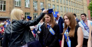 Свято останнього дзвоника в ліцеї №38, Київ.