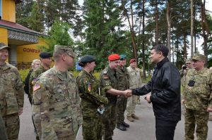 Голови Верховної Ради України Дмитро РАЗУМКОВ відвідав Міжнародний центр миротворчості та безпеки Національної академії сухопутних військ імені гетьмана Петра Сагайдачного