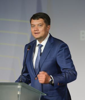 Голова Верховної Ради України Дмитро РАЗУМКОВ взяв учать у Всеукраїнському серпневому форумі «Освіта України 30 без бар’єрів: вектори якості та успіху»