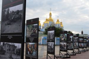 Голова Парламенту Дмитро Разумков вшанував пам’ять захисників України, які загинули в боротьбі за незалежність, суверенітет і територіальну цілісність держави.