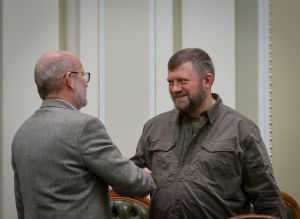 Перший заступник Голови Верховної Ради України Олександр Корнієнко під час робочої зустрічі з делегацією Словацької Республіки на чолі з Міністром закордонних справ і європейських питань Растіславом Качером.
