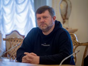 Перший заступник Голови Верховної Ради України Олександр Корнієнко під час робочої зустрічі з експрезидентами Парламентської Асамблеї Організації з безпеки і співробітництва в Європі — Жоао Соаресом, Петросом Ефтіміу та Гігі Церетелі.