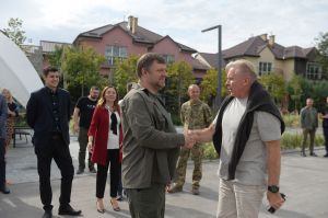 Перший заступник Голови Верховної Ради України Олександр Корнієнк у Львові відвідав Superhumans Center — всеукраїнський сучасний центр з протезування